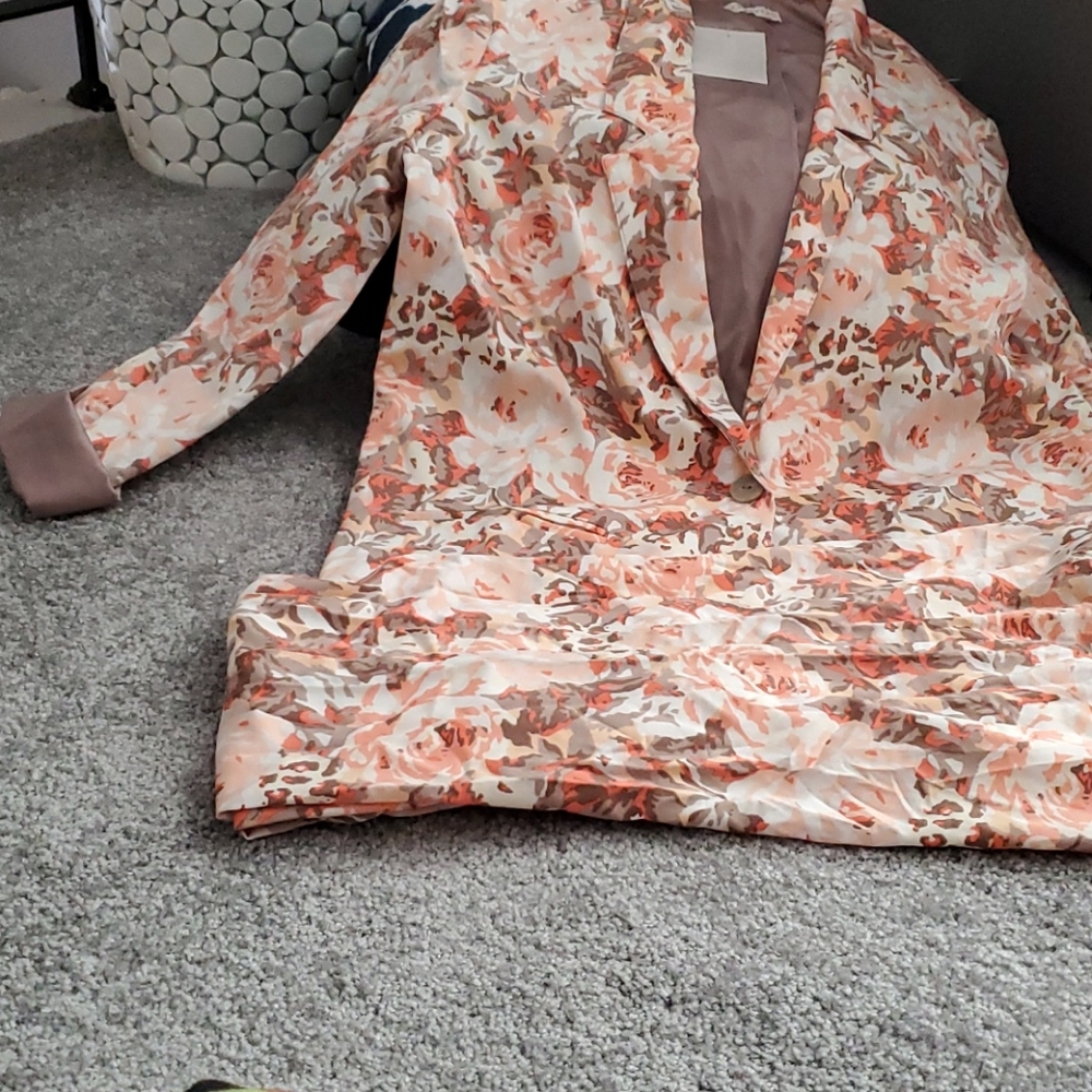 2 Piece Pant Suit .Peach Tan